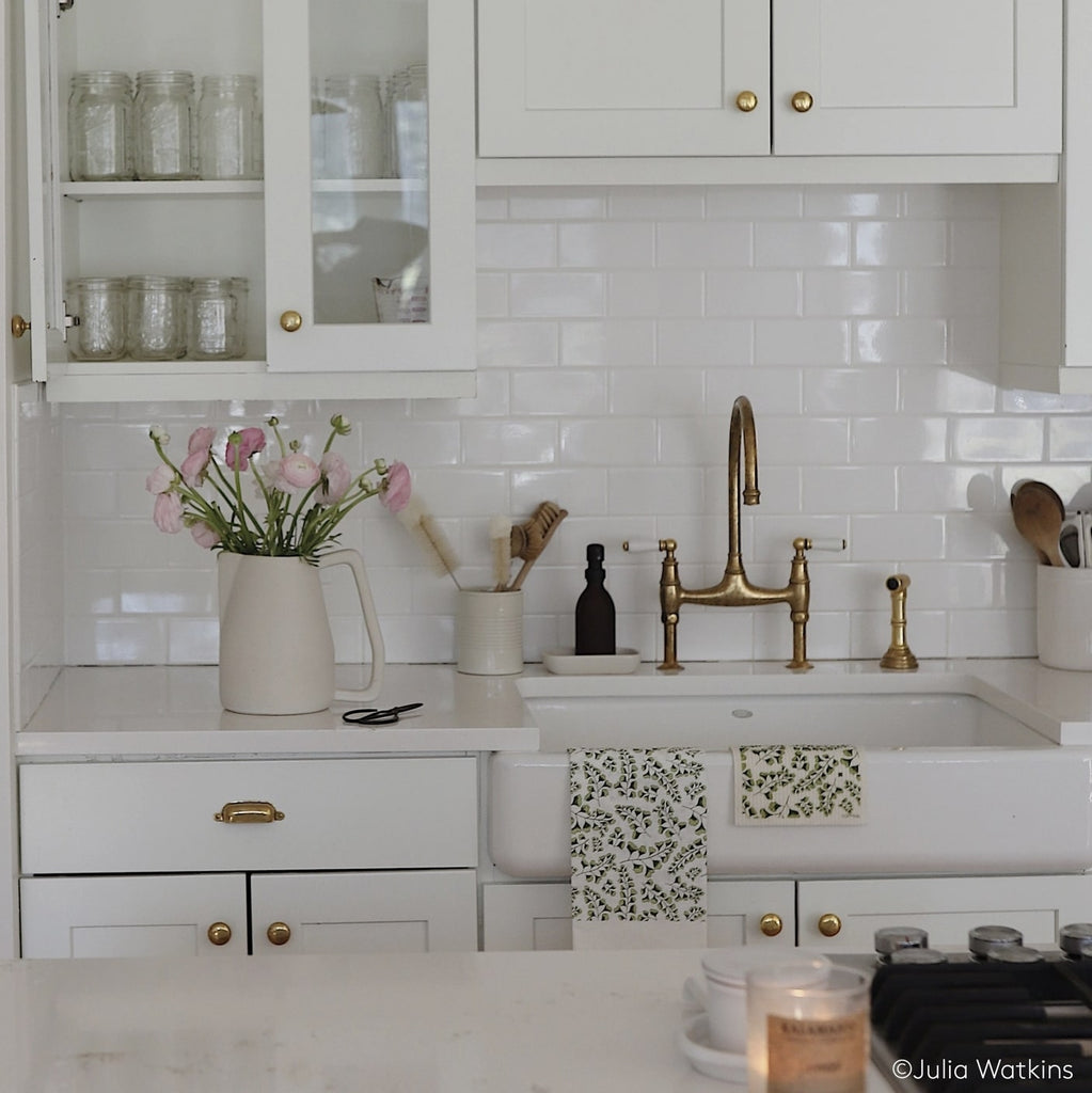 Off-White Novah Pitcher