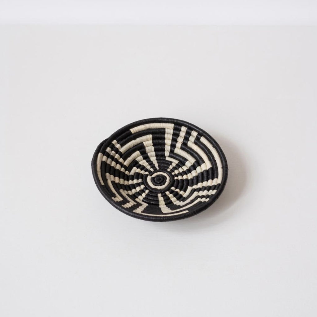 B&W Small Basket